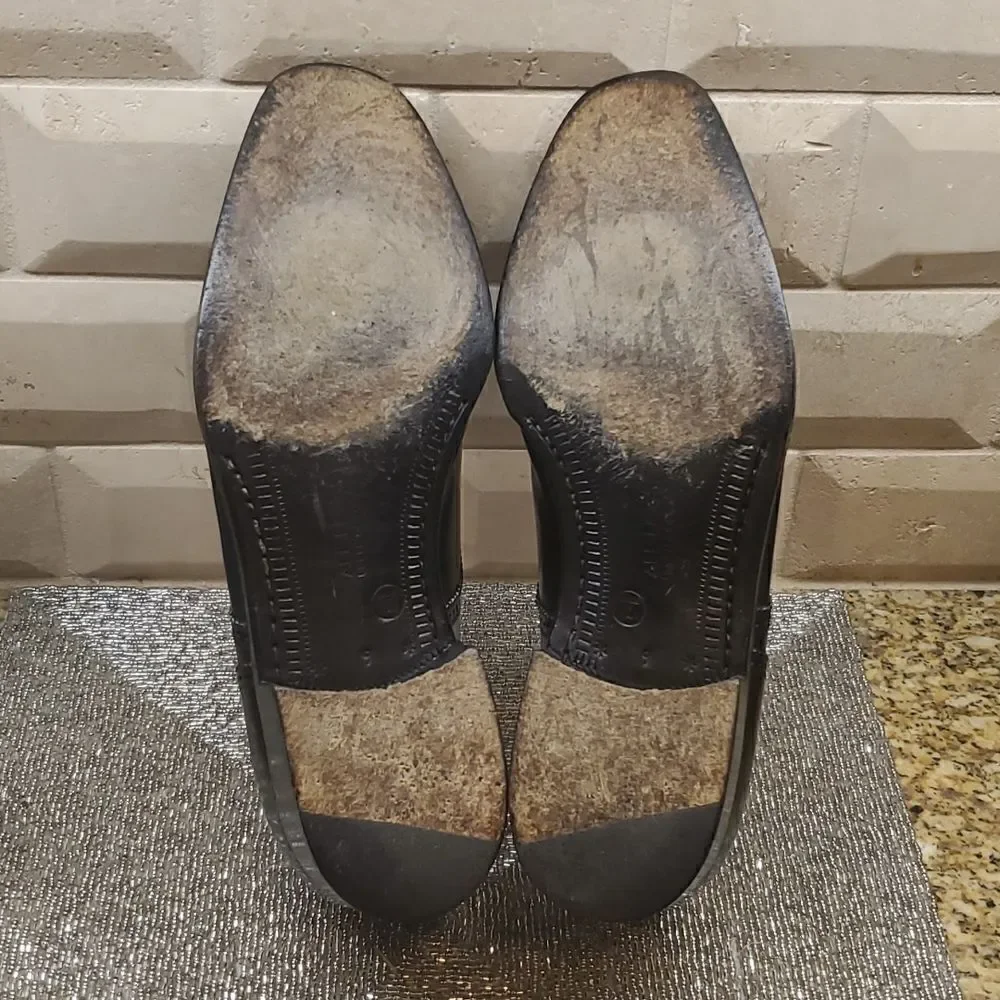‎BELTRAMI Black Leather Wingtip Oxfords - Size 9